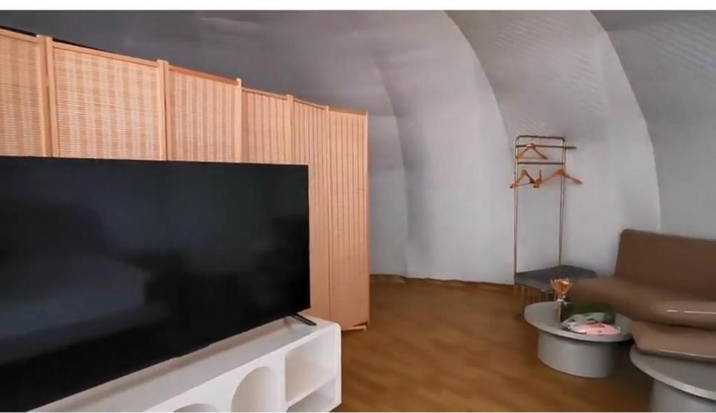 Вилла Caravans Park & Glamping Tents In The Vineyard Турда Экстерьер фото
